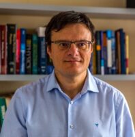 Associate Professor
Modelling and Simulation
Facultad de Ciencias. C/ Federico García Lorca, 8
33007 - Oviedo 

Phone +34 985103325
lm.alvarez@cinn.es